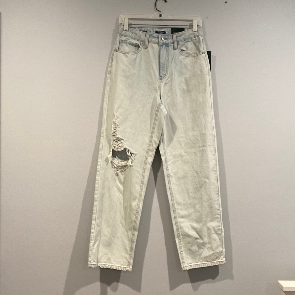 Light Washed Straight Distressed Jeans - Wild Fable - Size 4